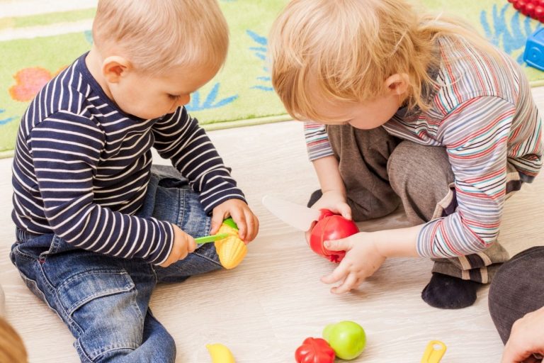 Importance of Play for Children Development Children playing with toys - Cleveland Early Learning Centre