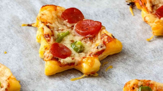 Christmas-Tree-puffs-recipe_ Puff Pizza - Recipe of the Month December 2021 - Your ELC