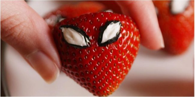 Spiderman-Strawberries Spiderman Strawberries - Recipe of the month - Your ELC