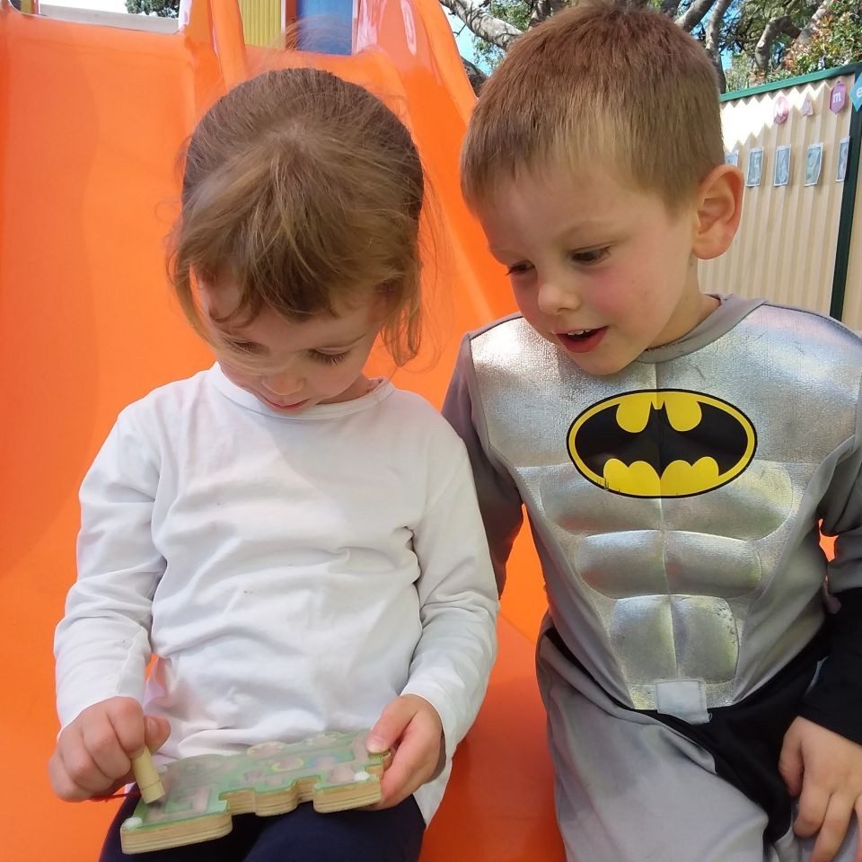 Two kids outdoors - Your ELC blog image