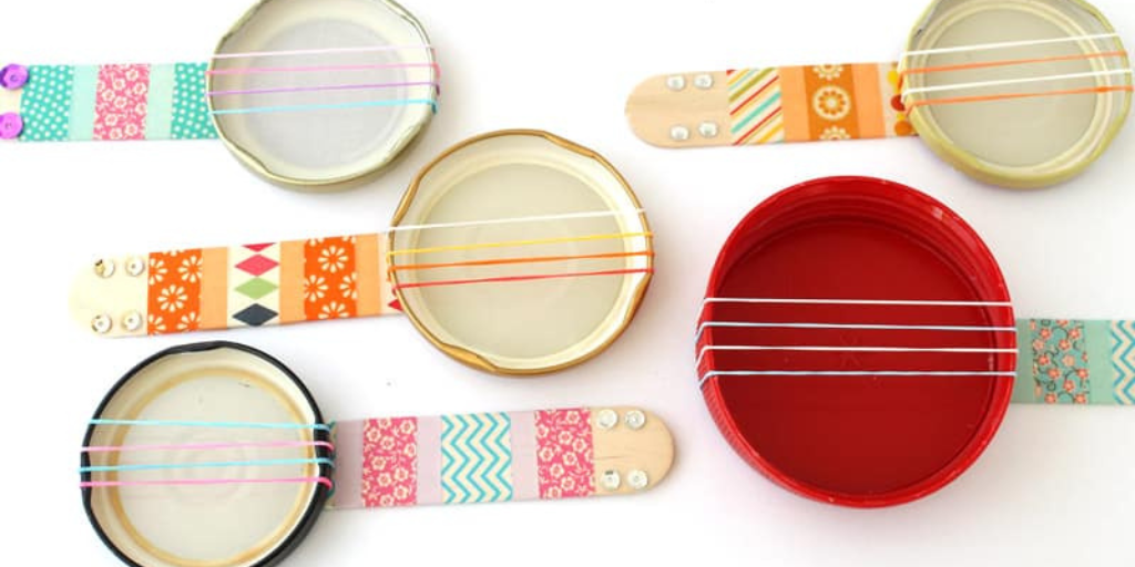 Syzan Newsletters Banjo Several mini lid banjos - DIY activity of the month - Your ELC blog image
